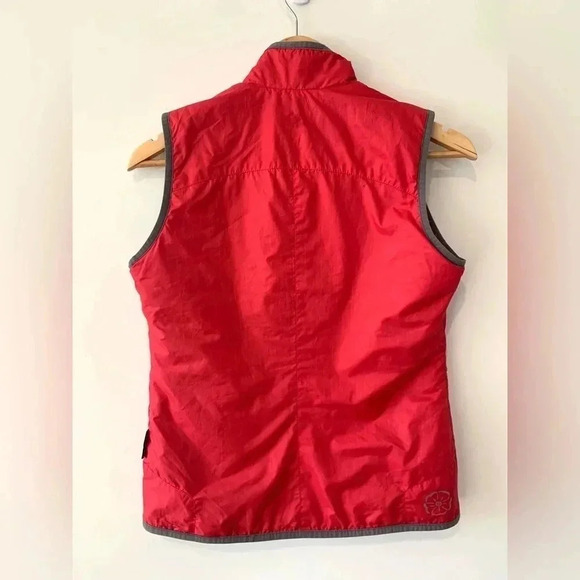 OUTDOOR RESEARCH Women's Layering Puffer Vest - Picture 4 of 7
